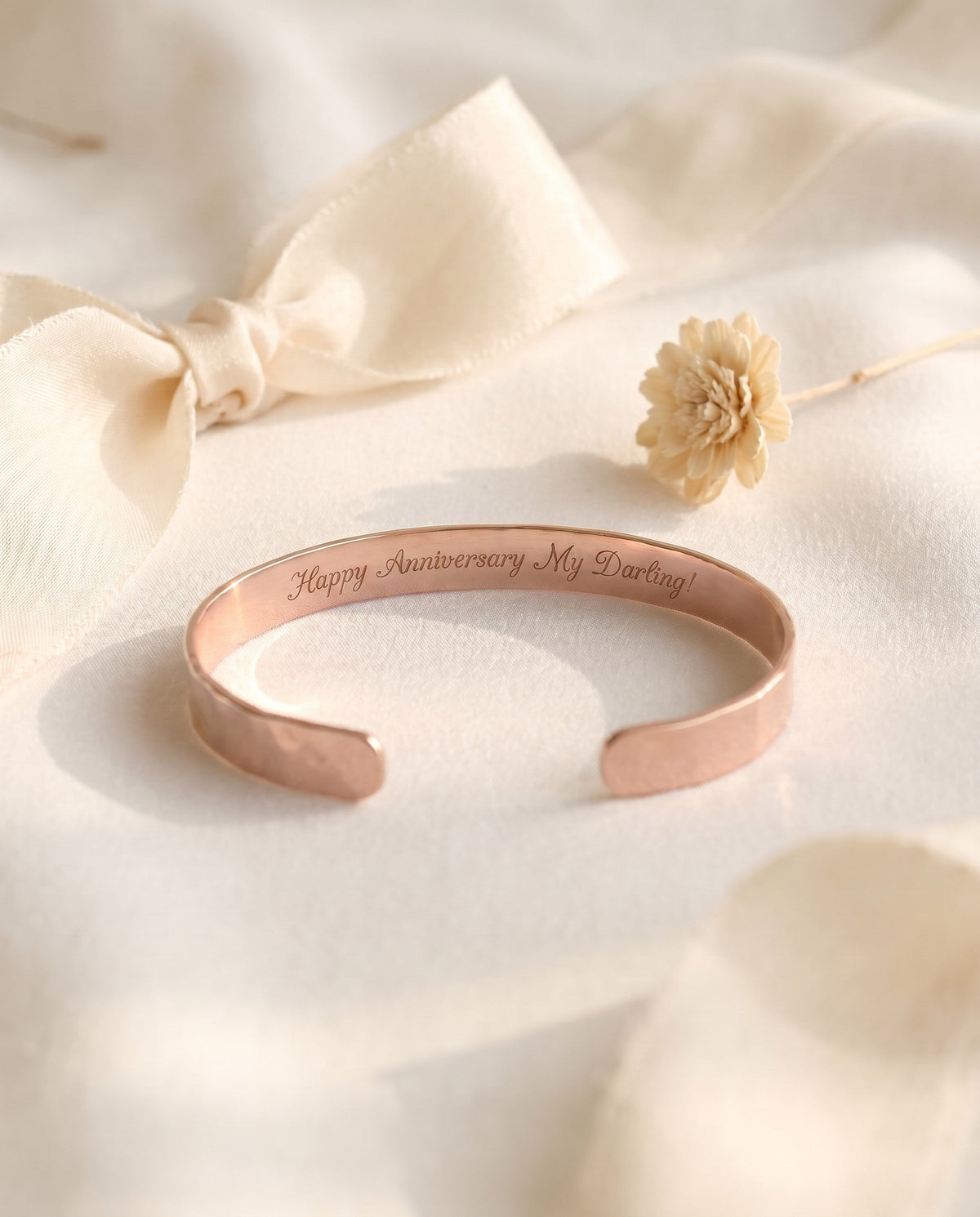 Personalized Anniversary Bracelet: A Meaningful Gift with Custom Engraving